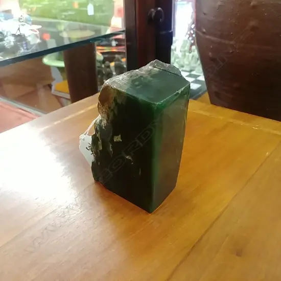 (16725) NZ GREENSTONE POLISHED BLOCK