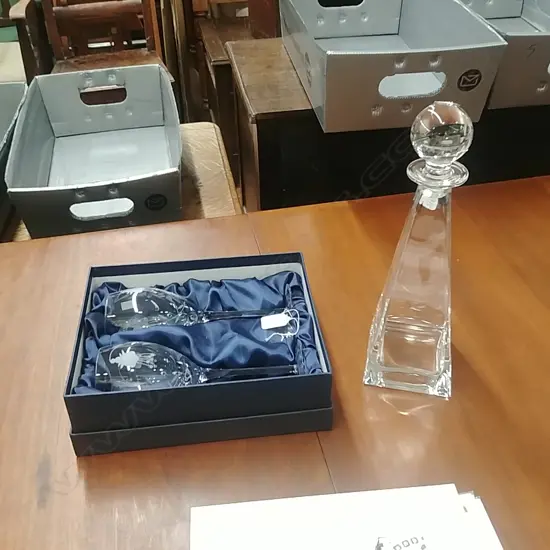 "DA VINCI" CRYSTAL DECANTER & 2 GLASSES  