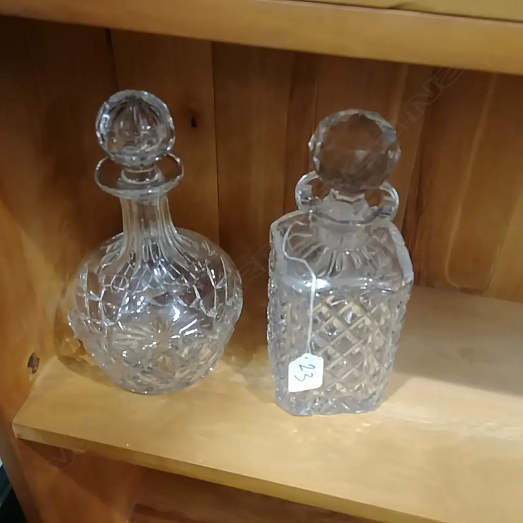 2 DECANTERS Image 1++