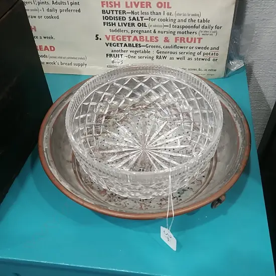 METAL SIEVE + CRYSTAL BOWL