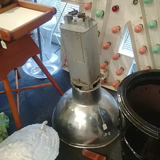 LARGE INDUSTRIAL LIGHT