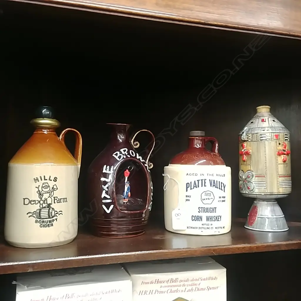 4 DECANTERS Image 1++