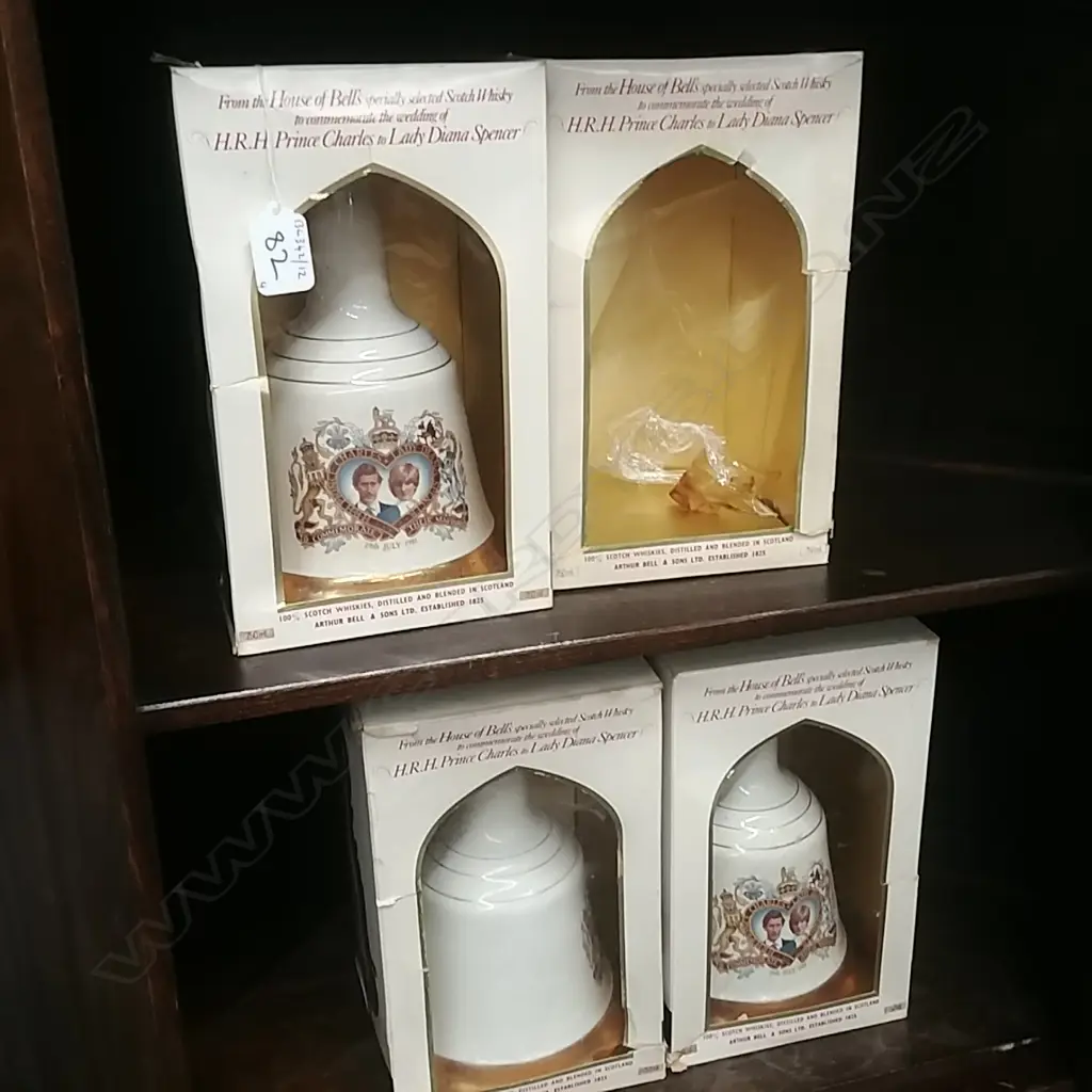 3  CHARLES & DIANA DECANTERS Image 1++