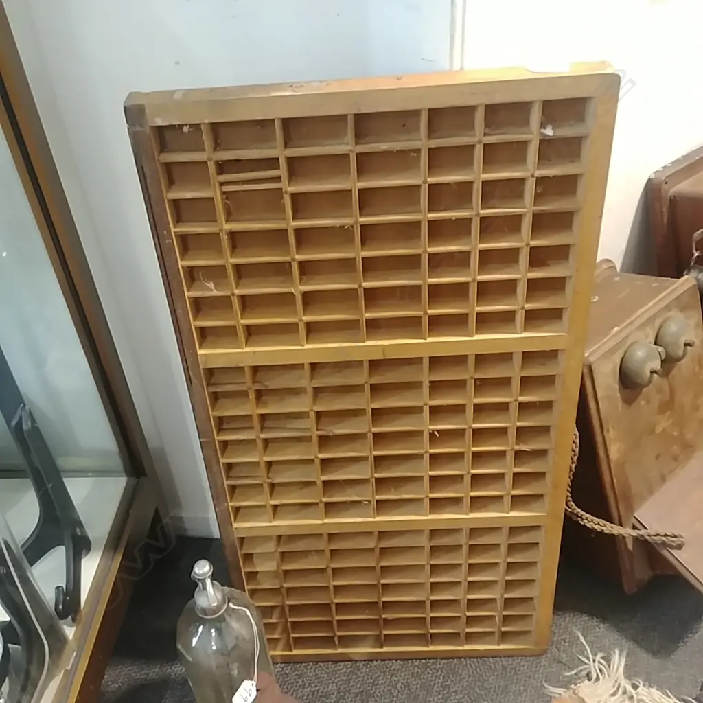 WOODEN TYPE TRAY Image 1++