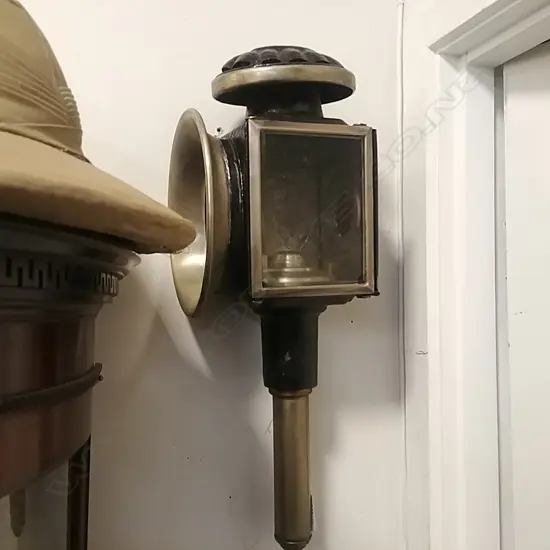 CARRAGE LAMP