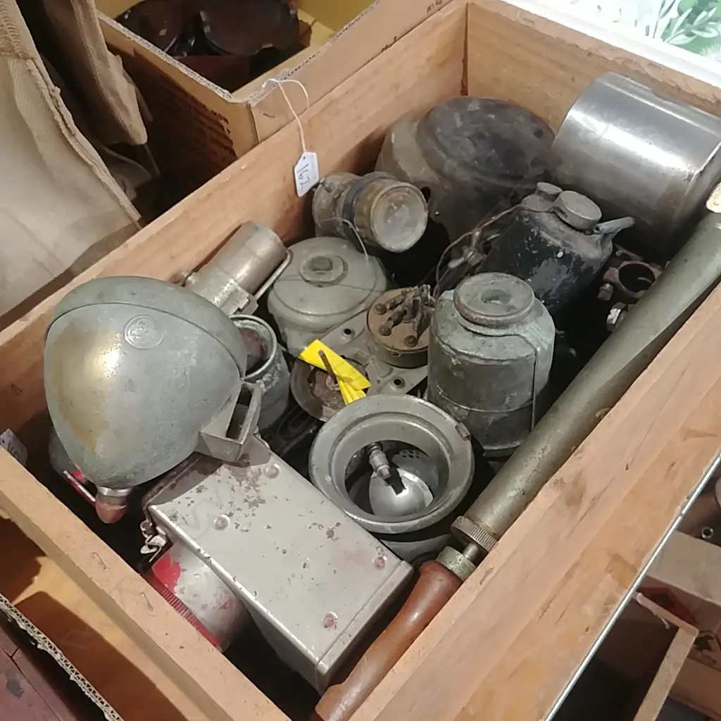 BOX LAMPS PUMP ETC Image 1++