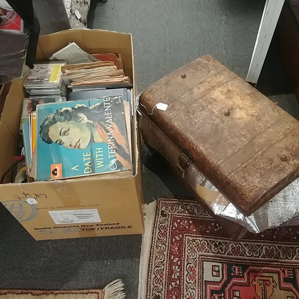 LARGE LOT OF CDS/RECORDS /PLAYER Image 1++