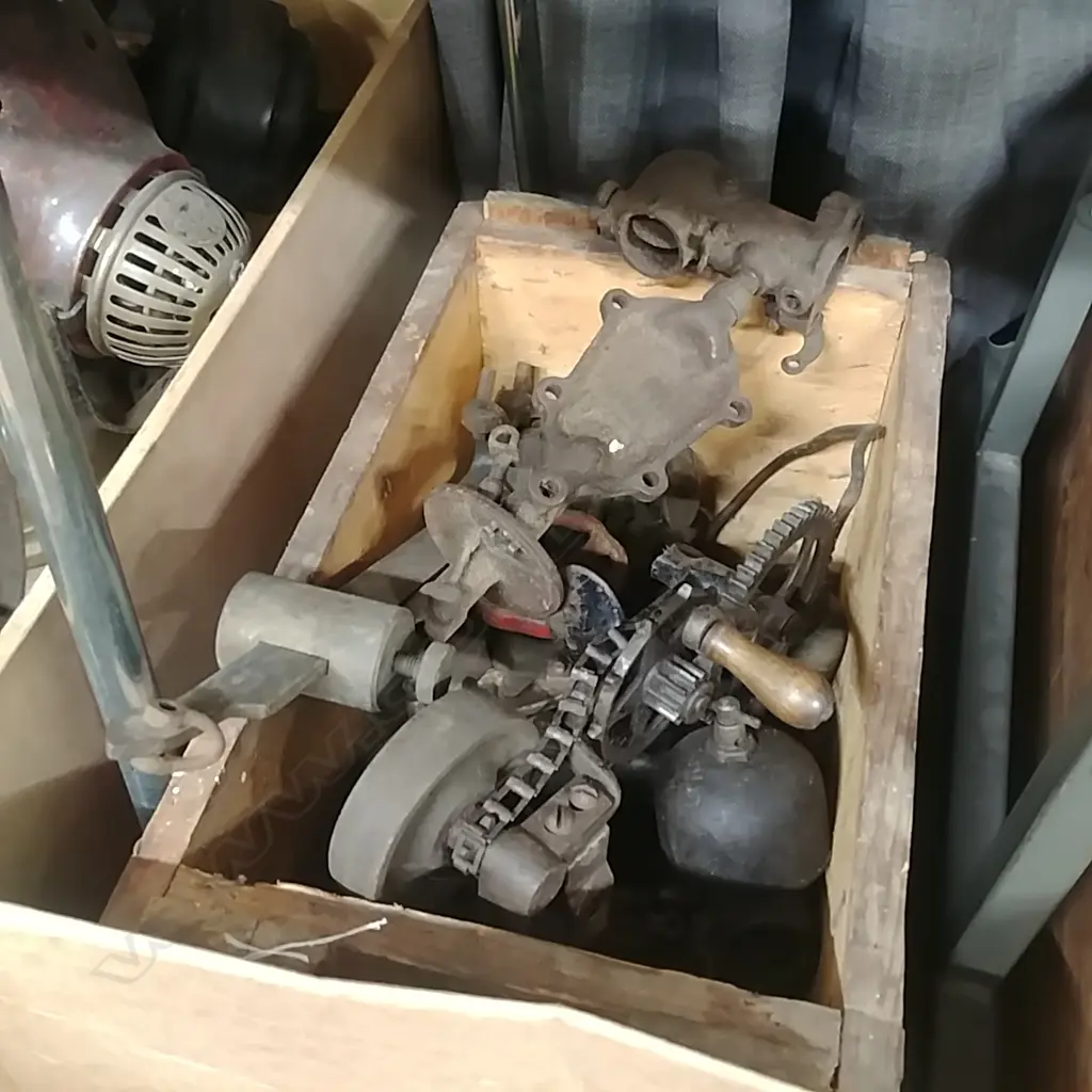BOX HAND TOOLS ETC Image 1++