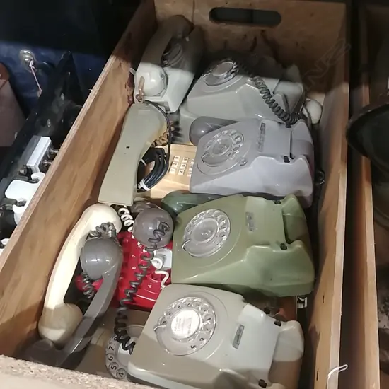 BOX RETRO TELEPHONES ALL COULORS