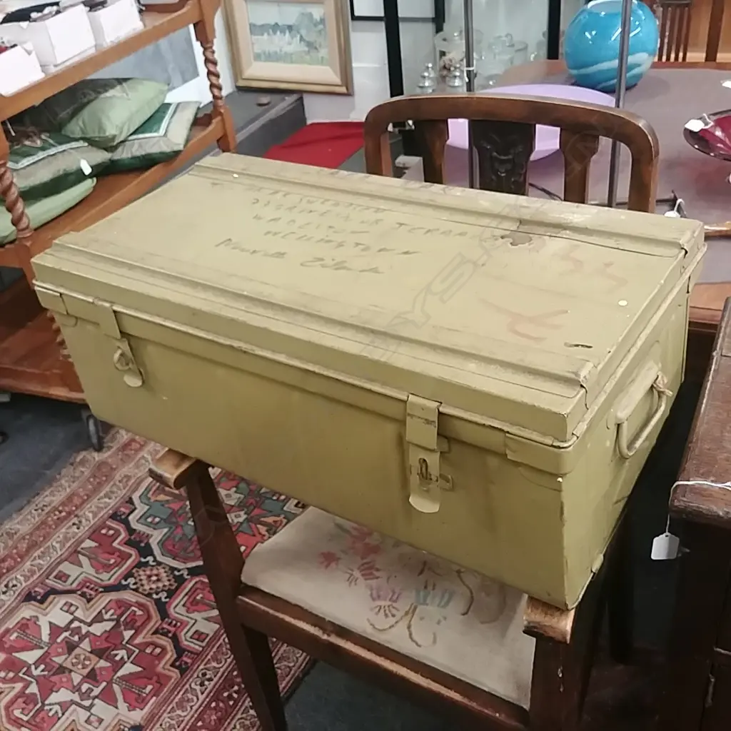 TIN TRUNK Image 1++