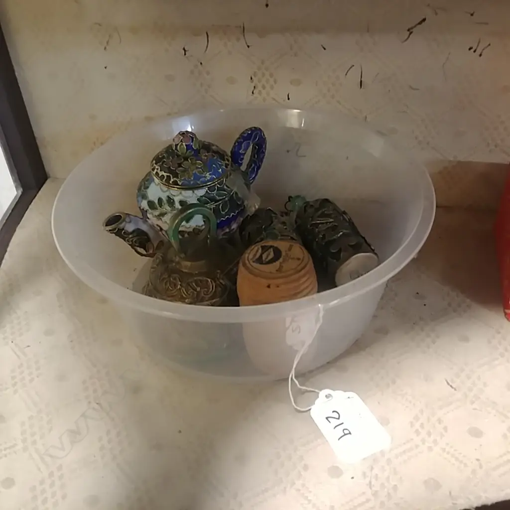 4 SML ORIENTAL METAL ITEMS Image 1++