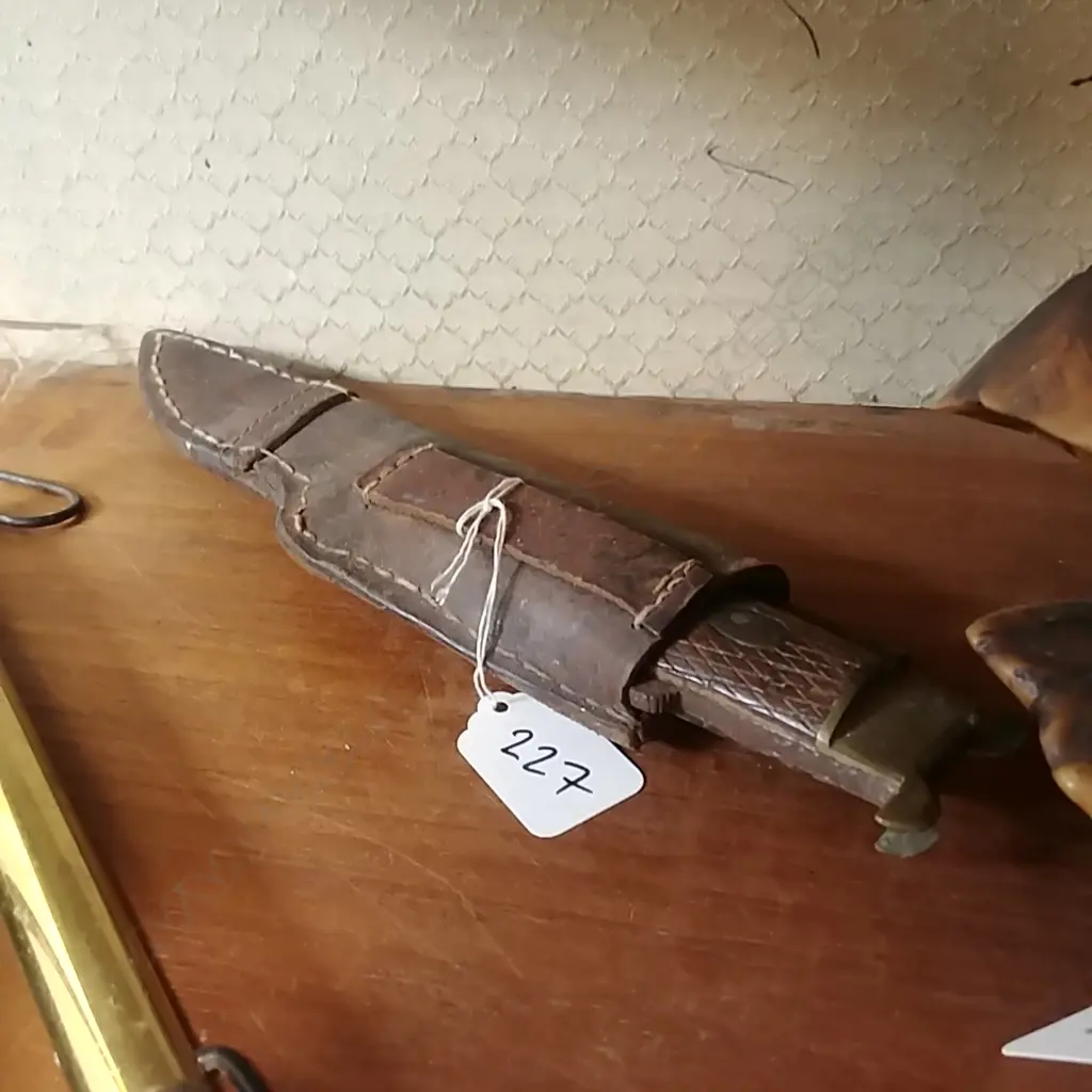 VINTAGE HUNTING KNIFE Image 1++