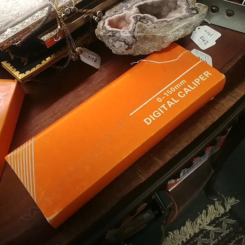 DIGITAL CALIPER Image 1++