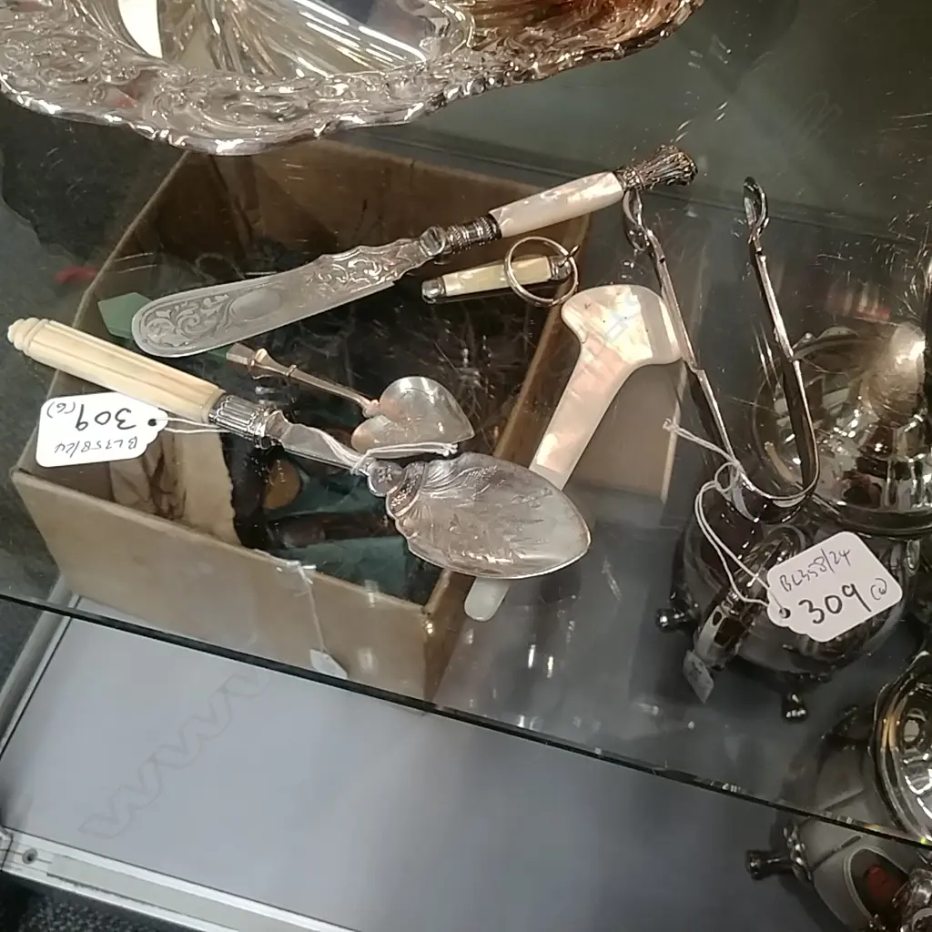 LOT EP SPOONS/KNIFES/PEN KNIFE ETC Image 1++