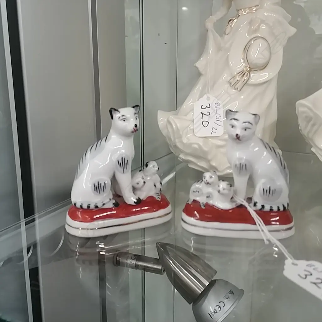 PR OF STAFFORDSHIRE CATS Image 1++