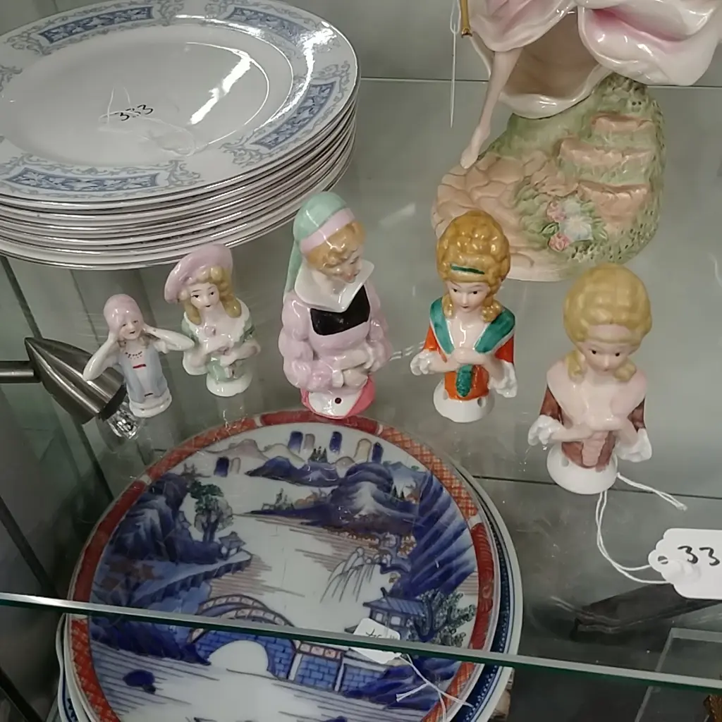 5 PORCELAIN HALF DOLLS Image 1++