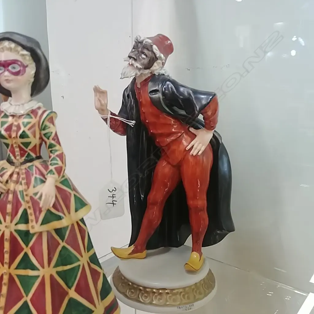 CAPODIMONTE FIGURE OF A BEARDED MAN Image 1++