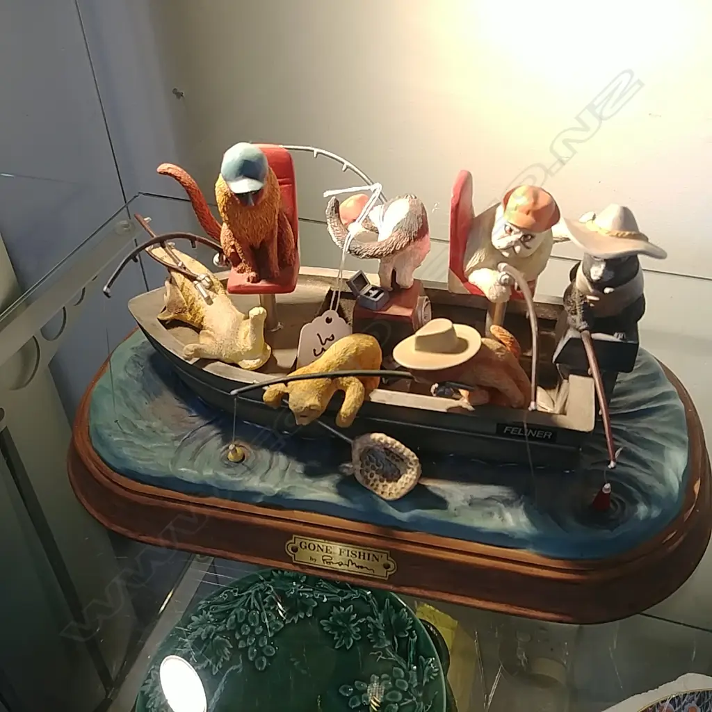F/MINT FIGURE GROUP GONE FISHING Image 1++