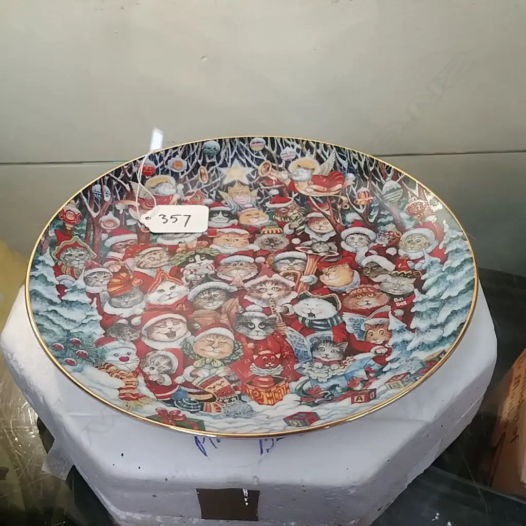 F/MINT SANTA CLAUS PLATE Image 1++