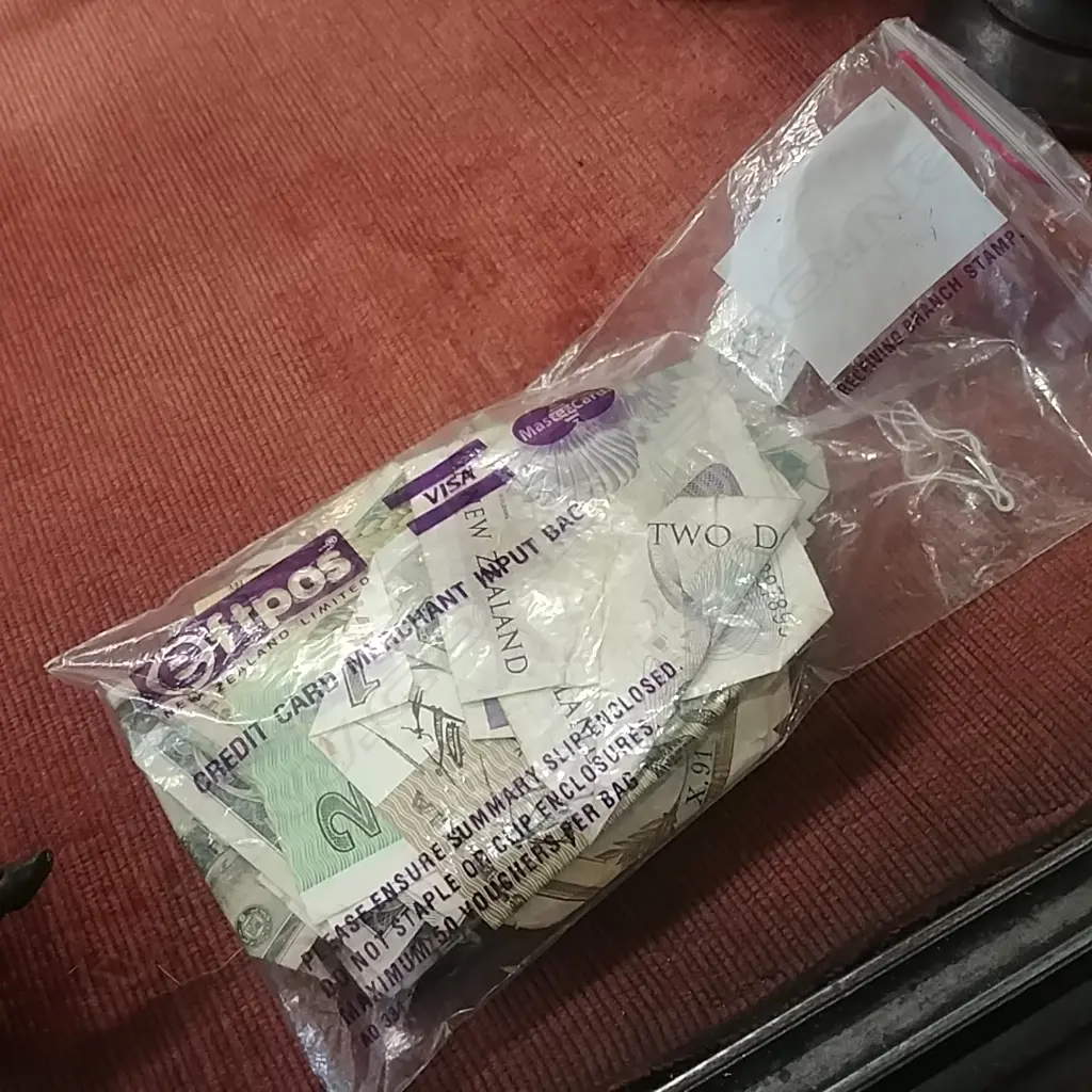 BAG MIXED OLD BANKNOTES Image 1++