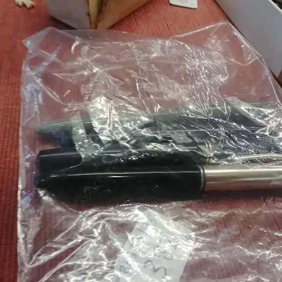 4 FOUNTAIN PENS