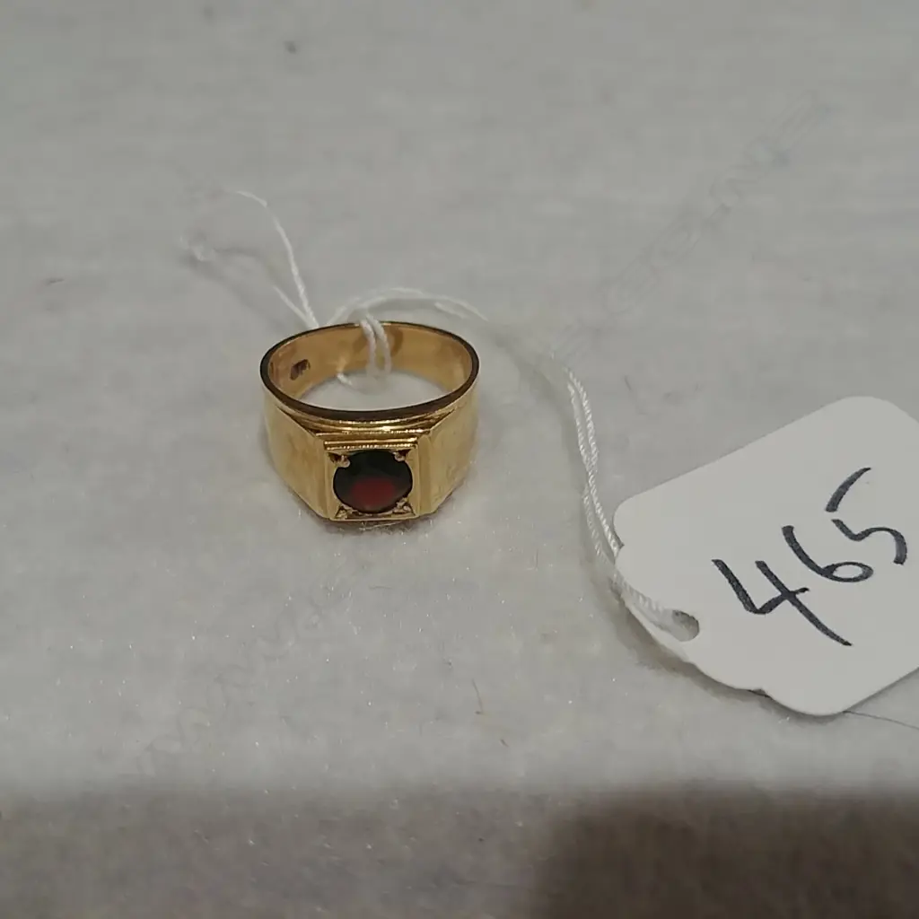 9CT GOLD GARNET RING 5.8GM Image 1++