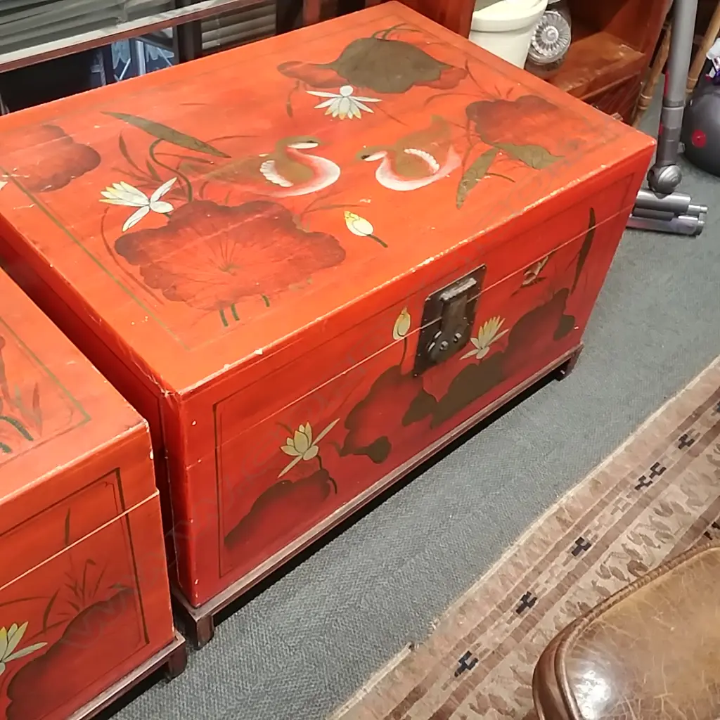 RED LACQUER CHEST ON STAND Image 1++