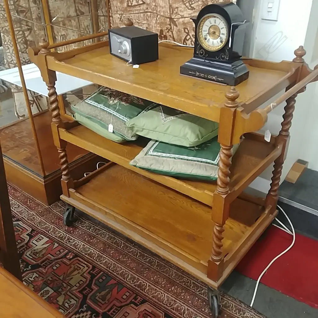 LARGE OAK BARLEY TWIST TEA TROLLEY Image 1++