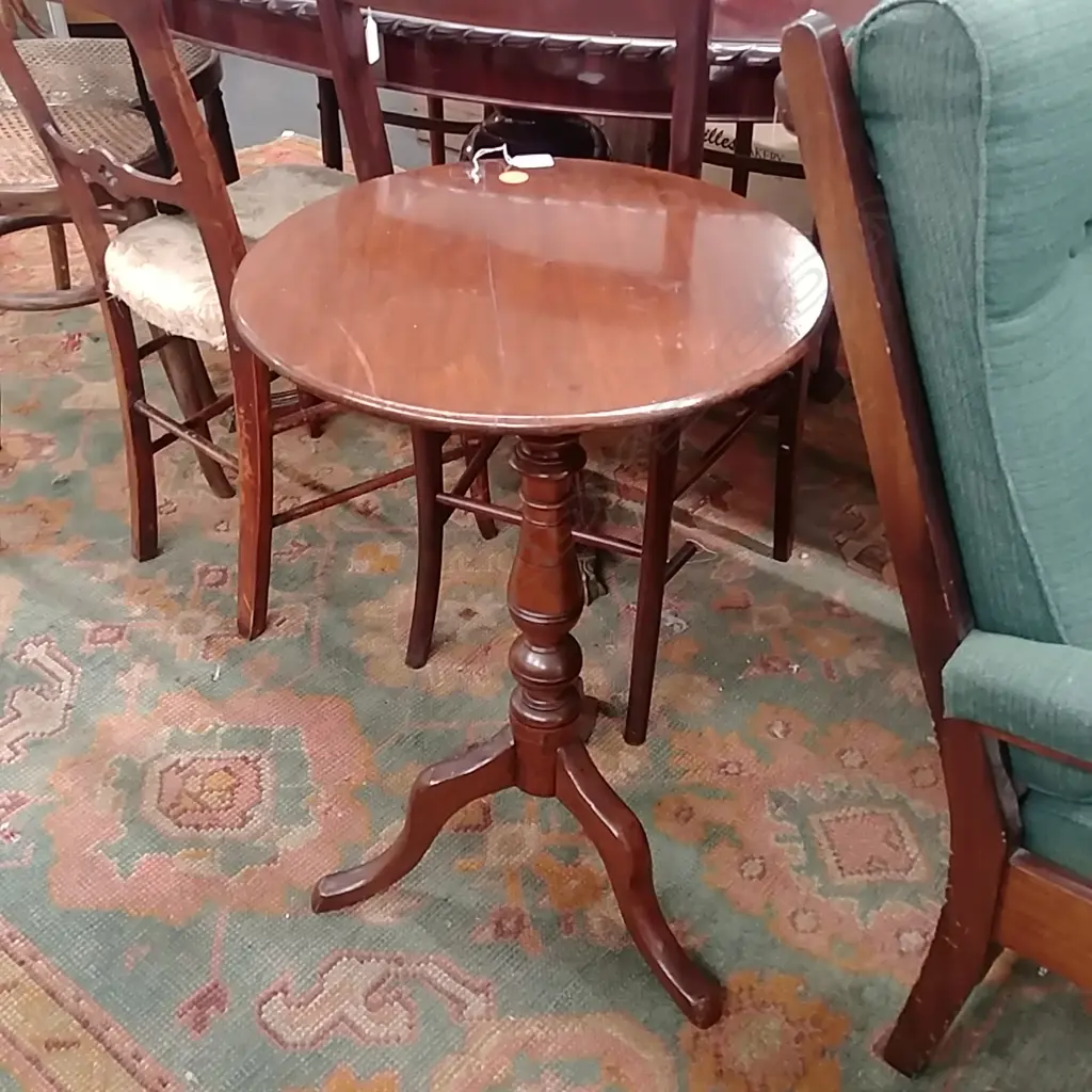 MAHOGANY WINE TABLE Image 1++