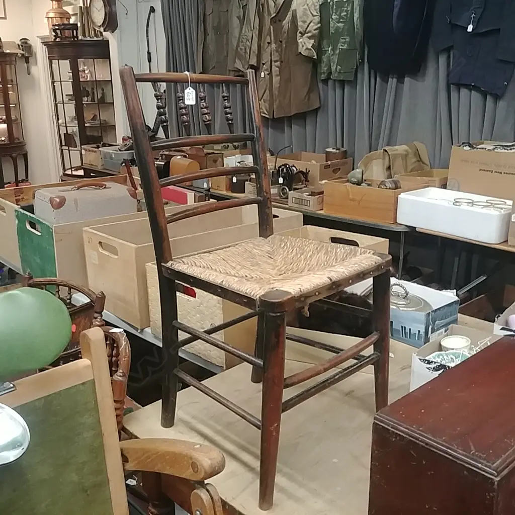 19THC RUSH SEATED SIDE CHAIR Image 1++