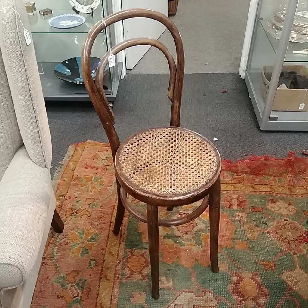 BENTWOOD COUNTER CHAIR Image 1++
