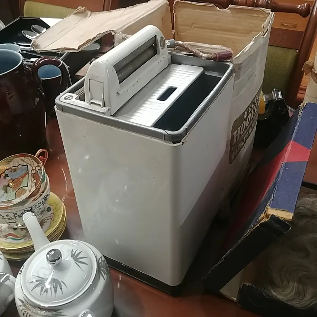 HOOVER MODEL WASHING MACHINE  Image 1++