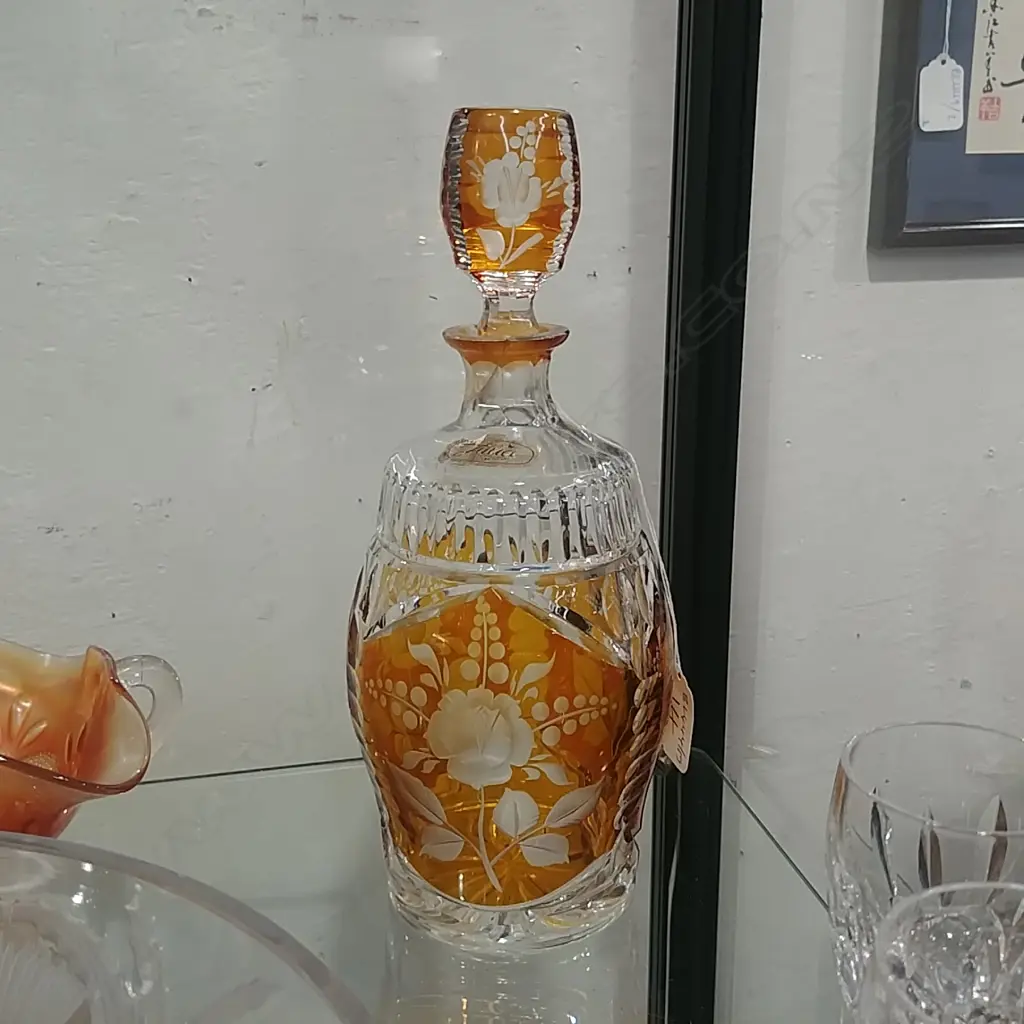 OVERLAY GLASS DECANTER  Image 1++