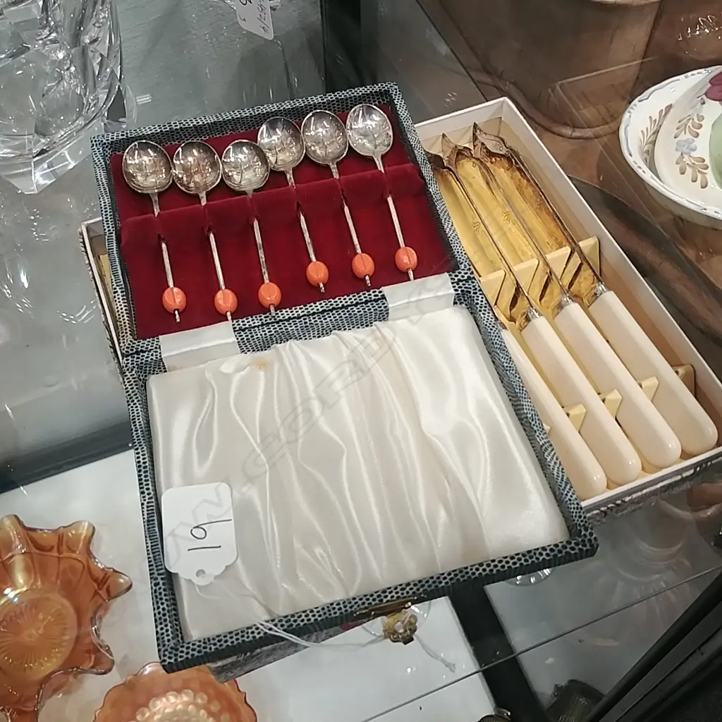 BOXED FISH SET & COFFEE SPOON Image 1++