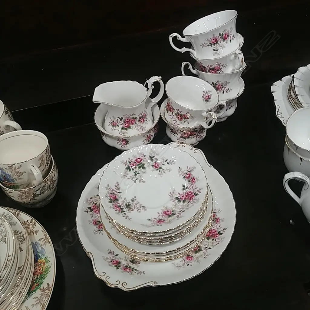 R.D LAVENDER ROSE 21 PC TEA SET Image 1++