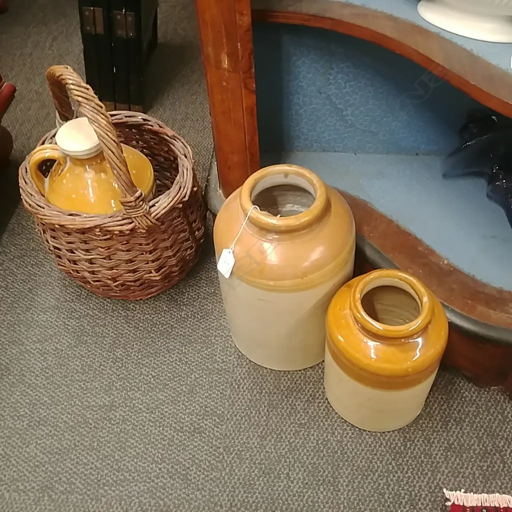 3 CROCKS + BASKET Image 1++
