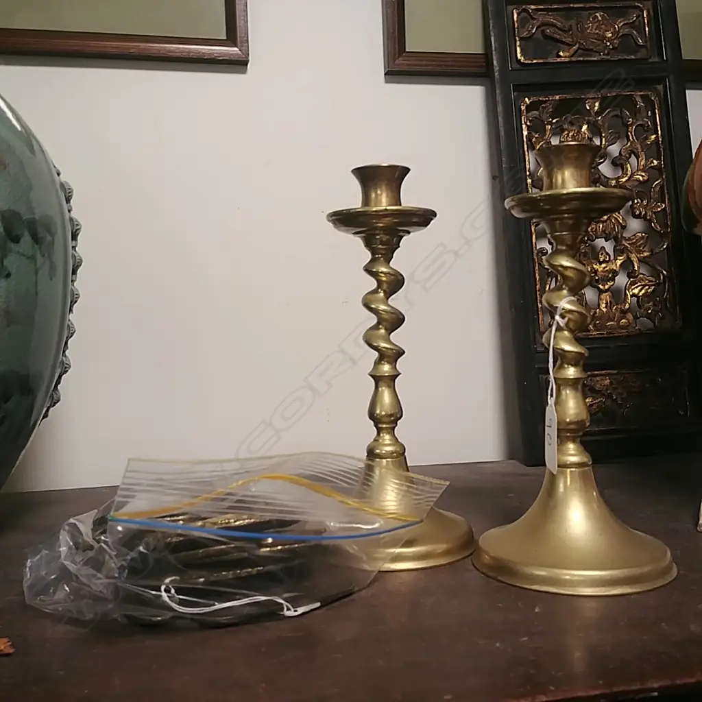 BRASS C/STICKS + ASSRTD. HORSE BRASSES Image 1++