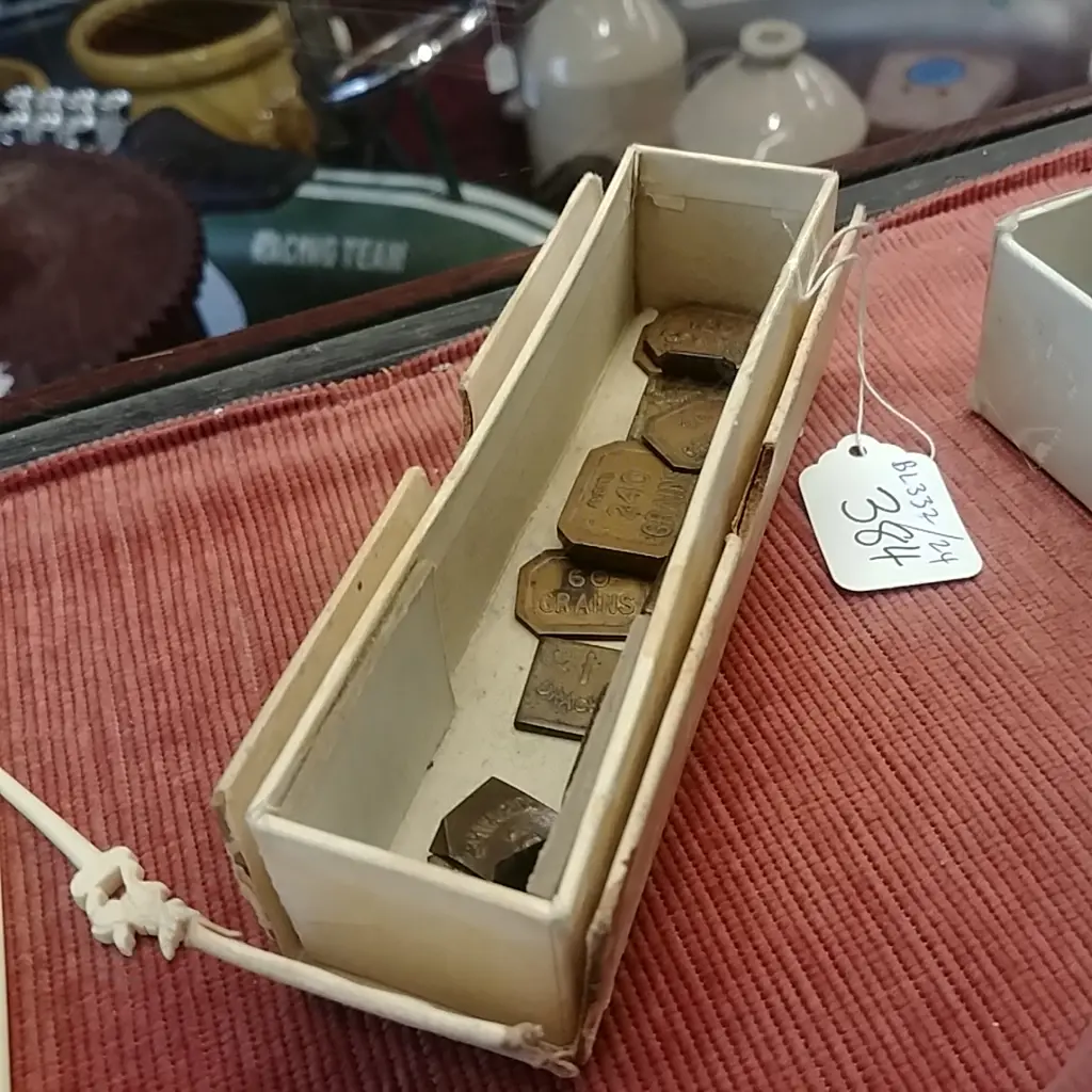 BOX OF SMALL APOTHECARY WEIGHTS  Image 1++