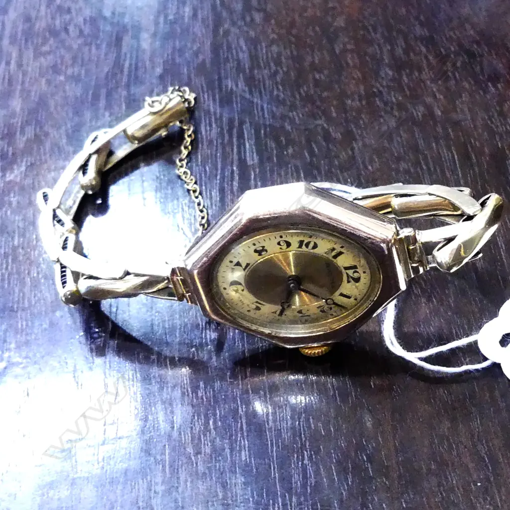 9CT ROSE GOLD LADIES WATCH Image 1++
