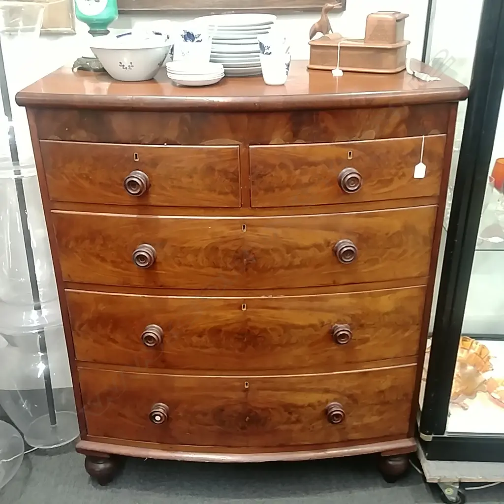 MAHOGANY CHEST OF  DRAWERS Image 1++