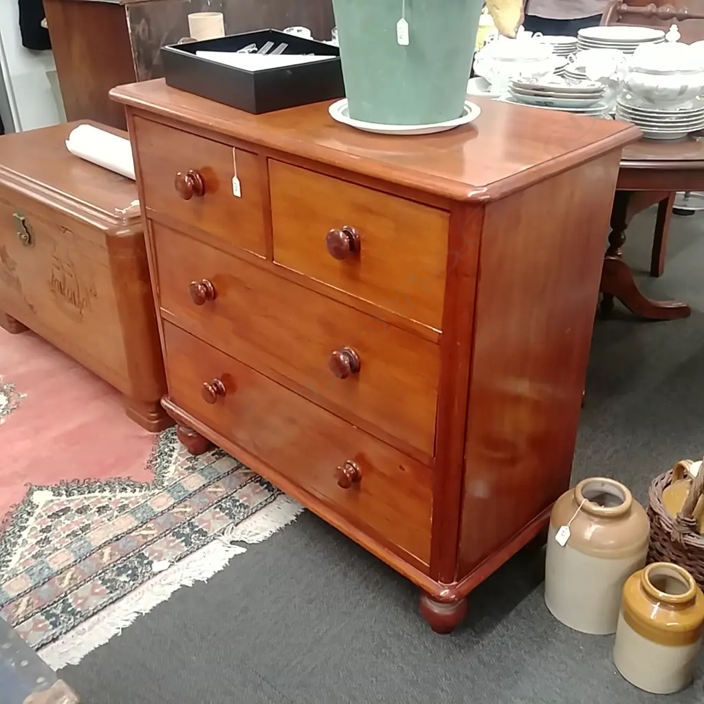 KAURI 4 DRAWER COLONIAL CHEST OF DRAWERS Image 1++