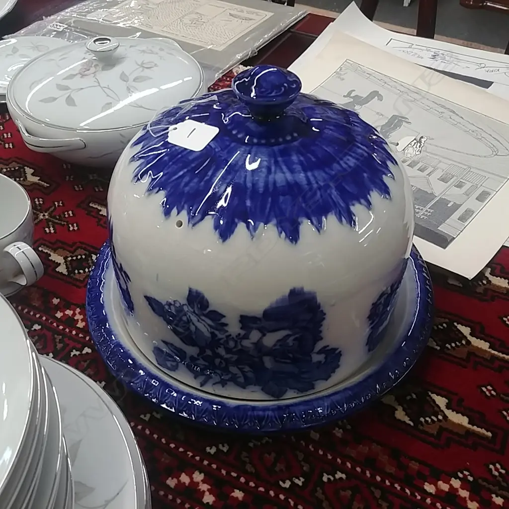 VICTORIAN STYLE BLUE AND WHITE CHEESE BELL Image 1++