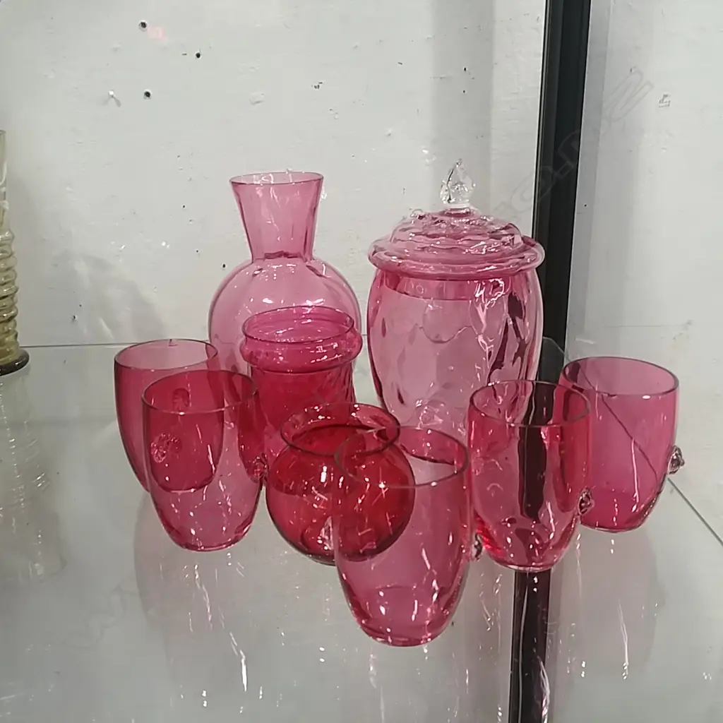 9 ASST RUBY GLASS ITEMS Image 1++