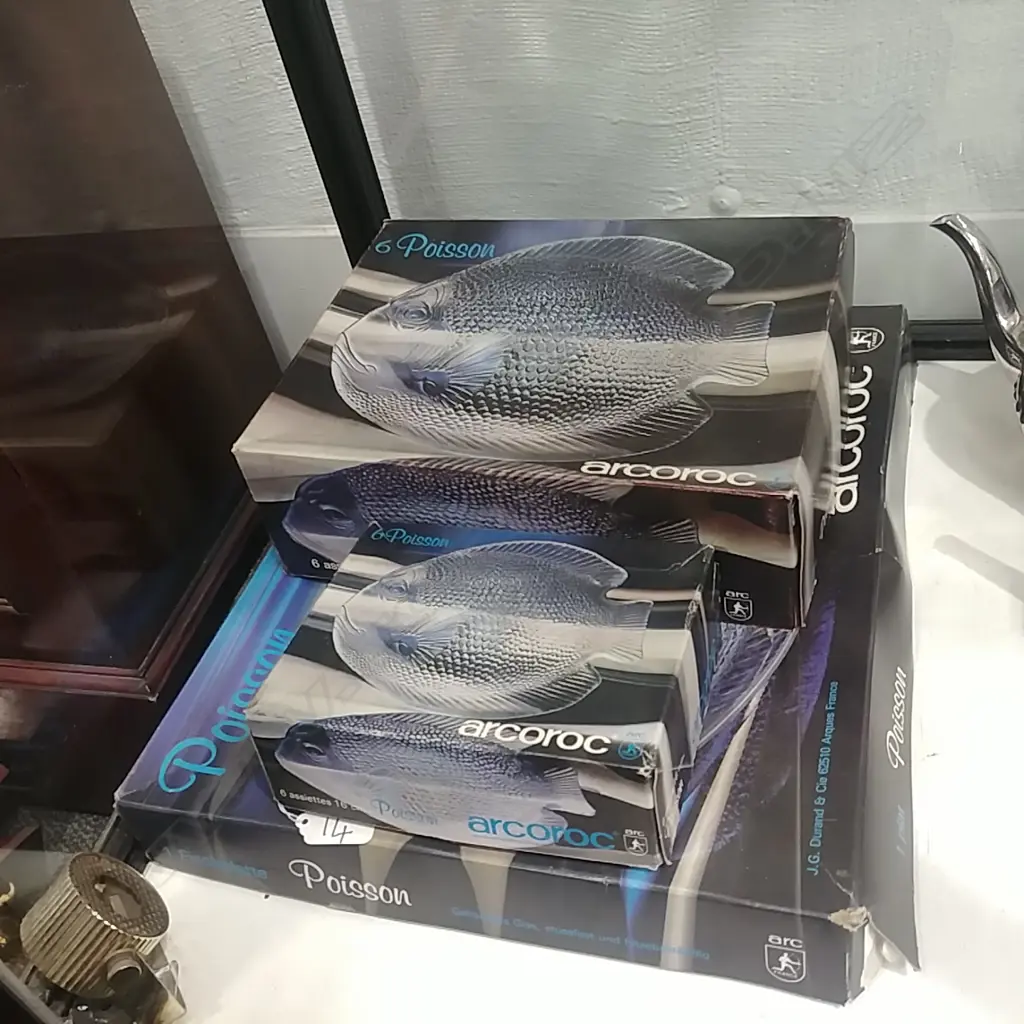 3 BOXED "ARCOROC"  GLASS FISH BOWLS Image 1++