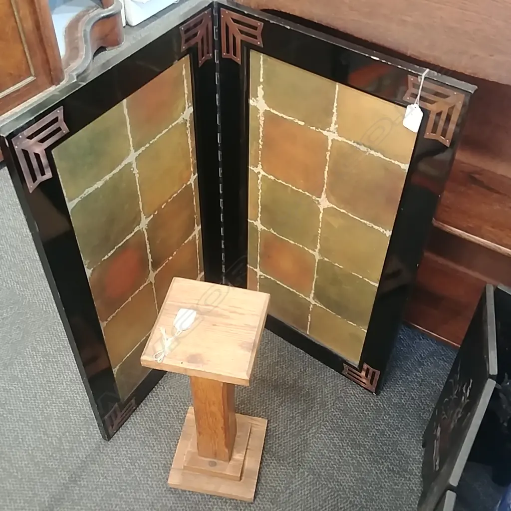 SMALL 2 PANEL SCREEN & OAK STAND Image 1++