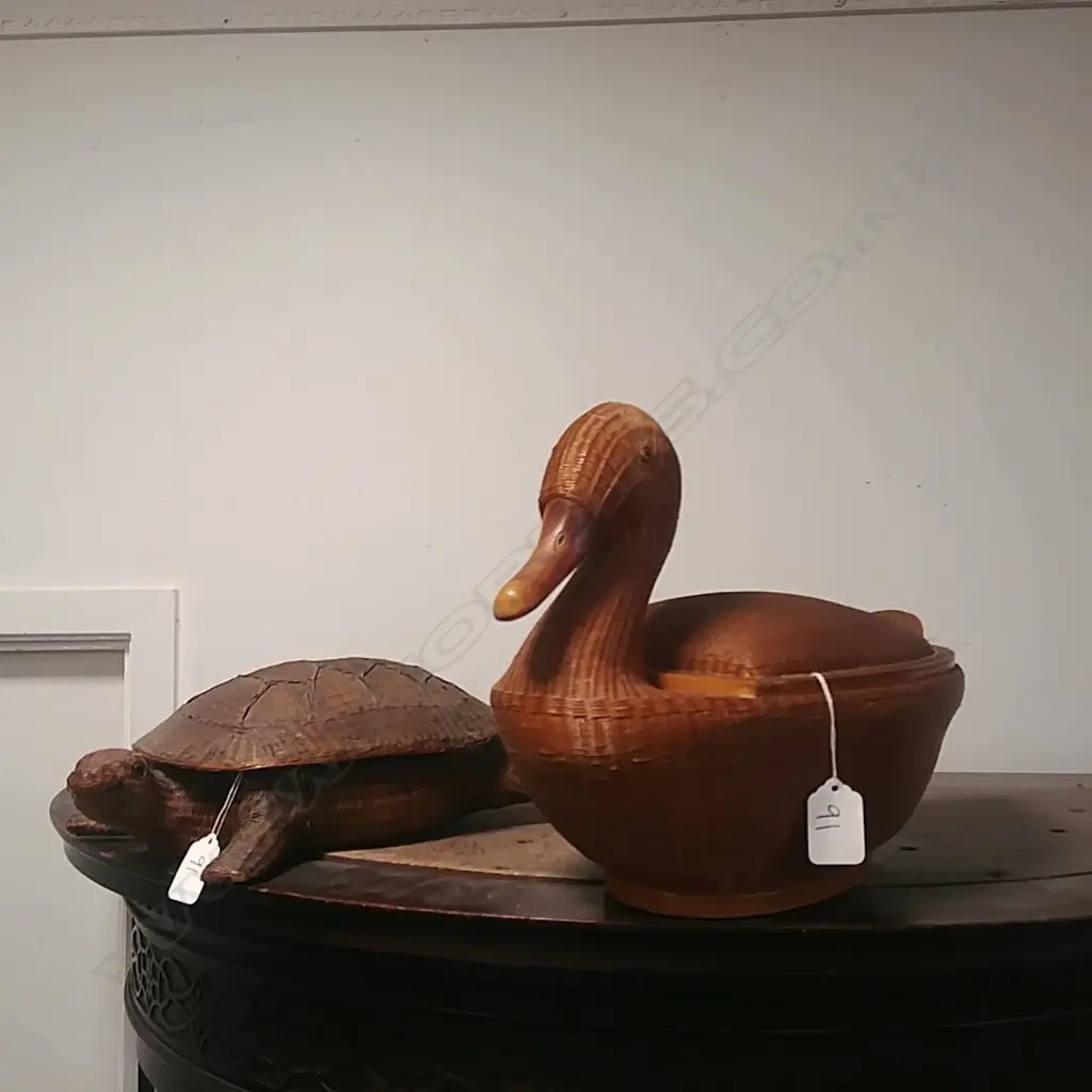 2 FINELY WOVEN RAFFIA ANIMAL BASKETS Image 1++