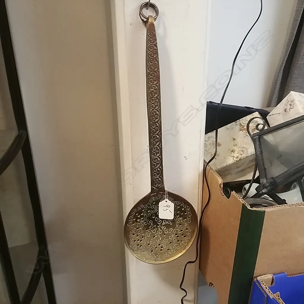 COPPER LADLE & SIFTER Image 1++