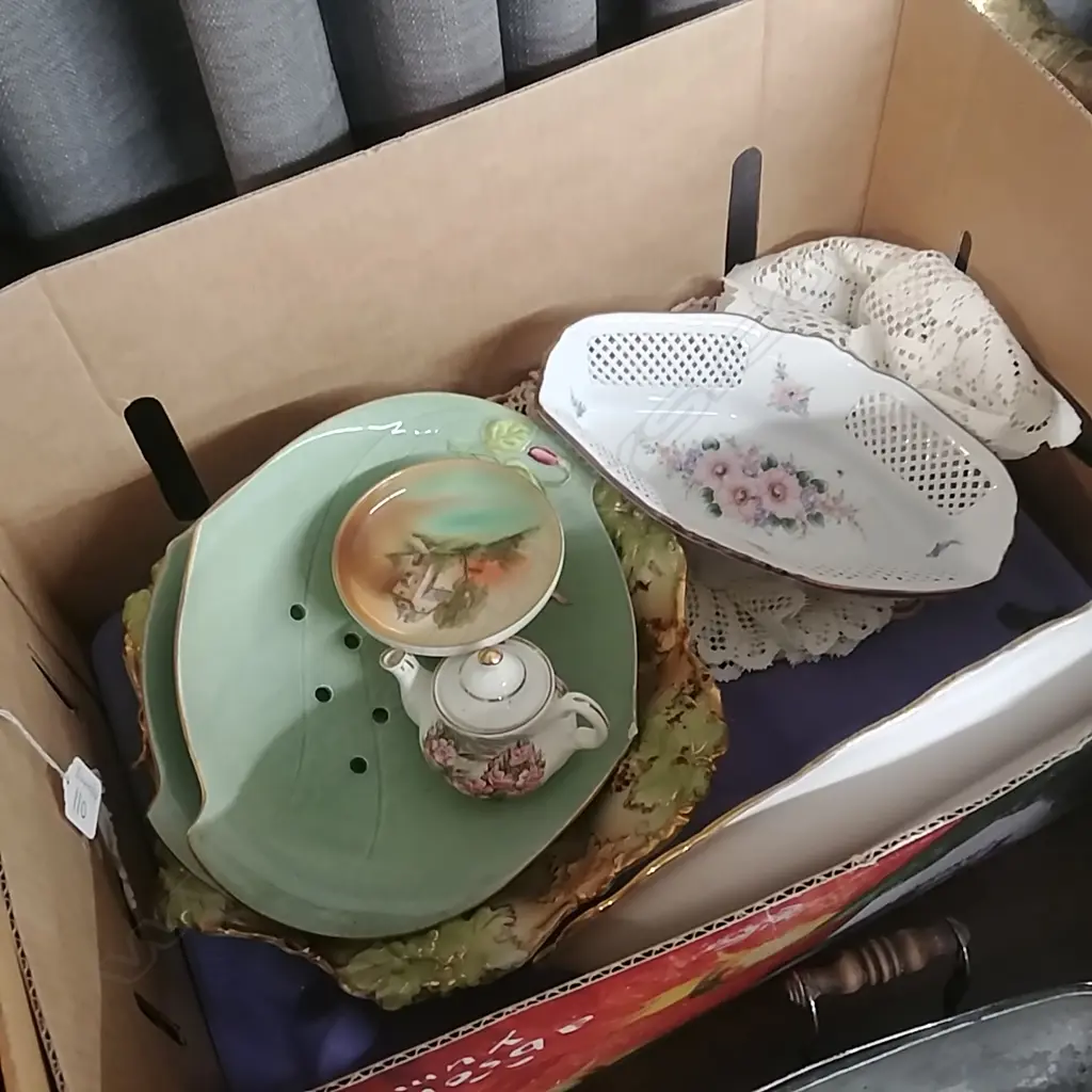 LOT/LACE WORK/WINTON/AUSTIAN CHINA/TEAPOT ETC Image 1++