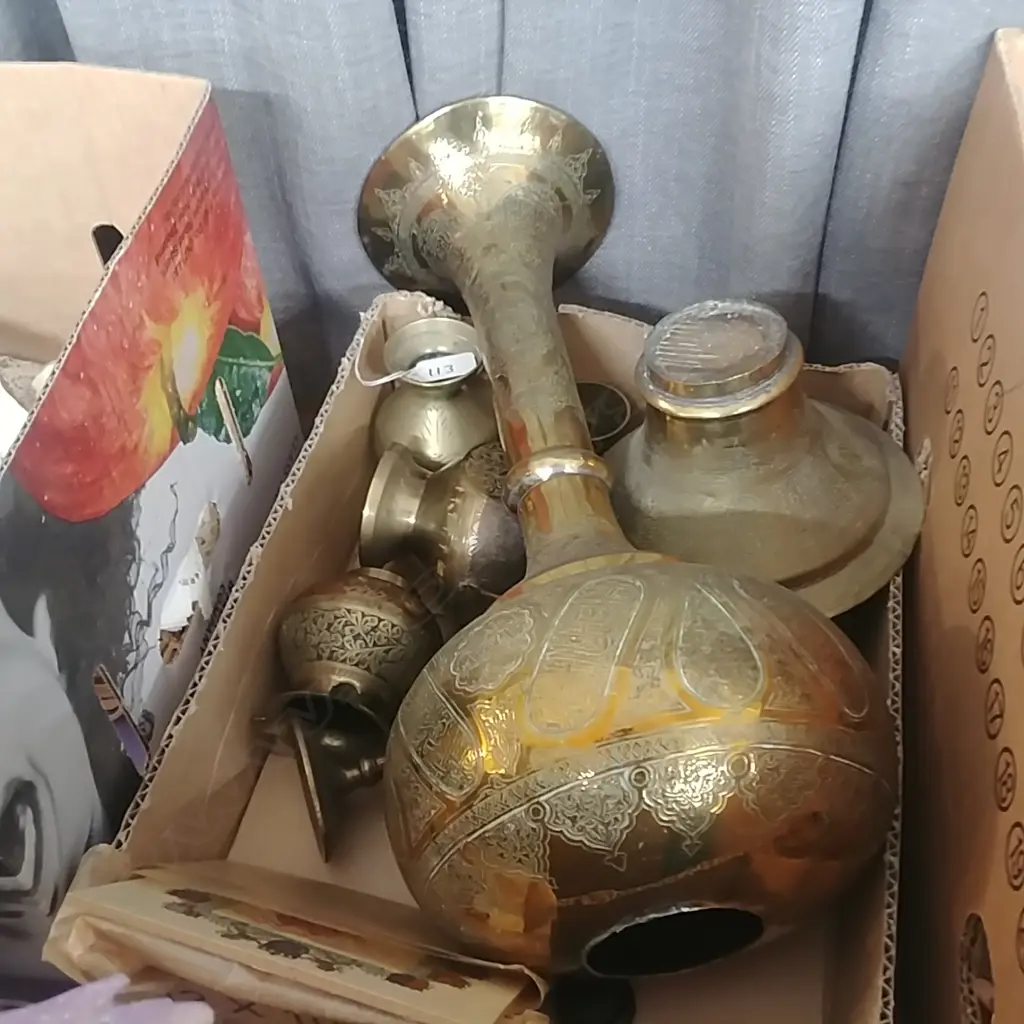 BOX MIXED BRASS ITEMS Image 1++