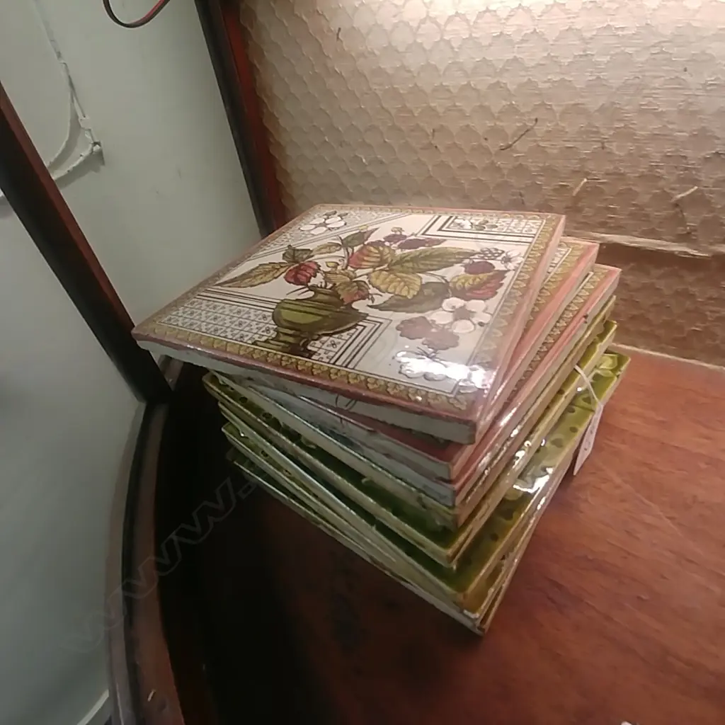 8 ART NOUVEAU TILES: 5 GREEN Image 1++